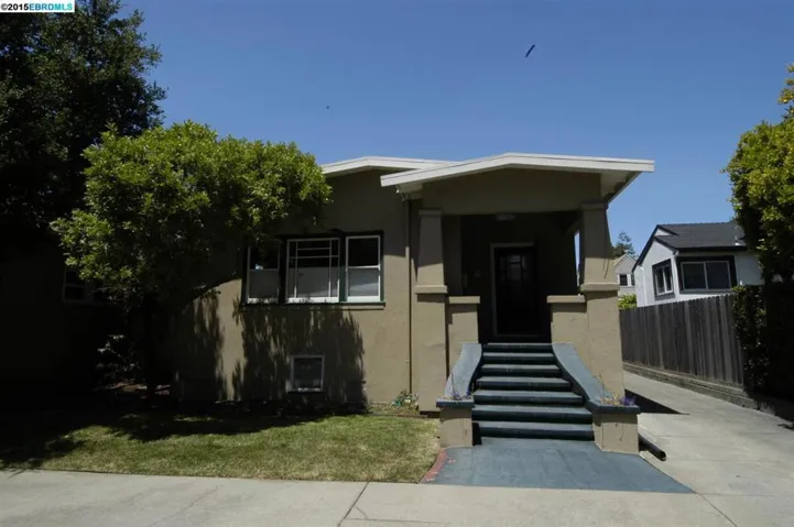 5215 Locksley Ave, Oakland, California 94618