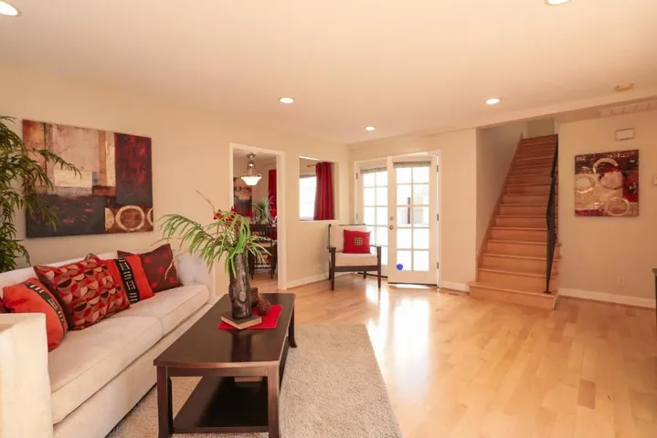 549 Stanford Avenue, Palo Alto, California 94306