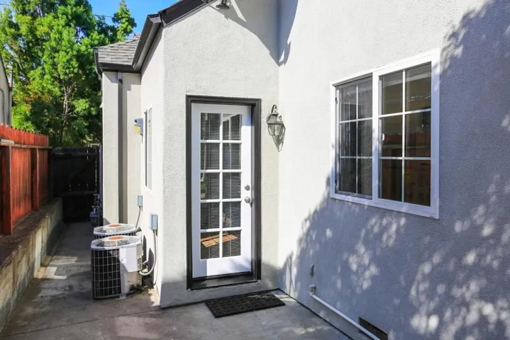 549 Stanford Avenue, Palo Alto, California 94306
