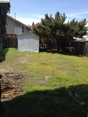 1837 Linden St, Oakland, California 94607-2884