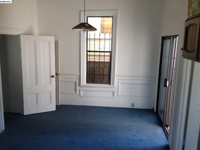 1837 Linden St, Oakland, California 94607-2884