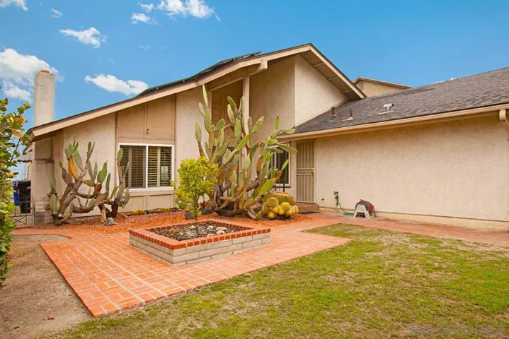 6056 Camino Largo, San Diego, California 92120