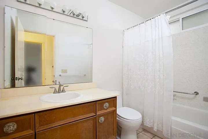 6056 Camino Largo, San Diego, California 92120