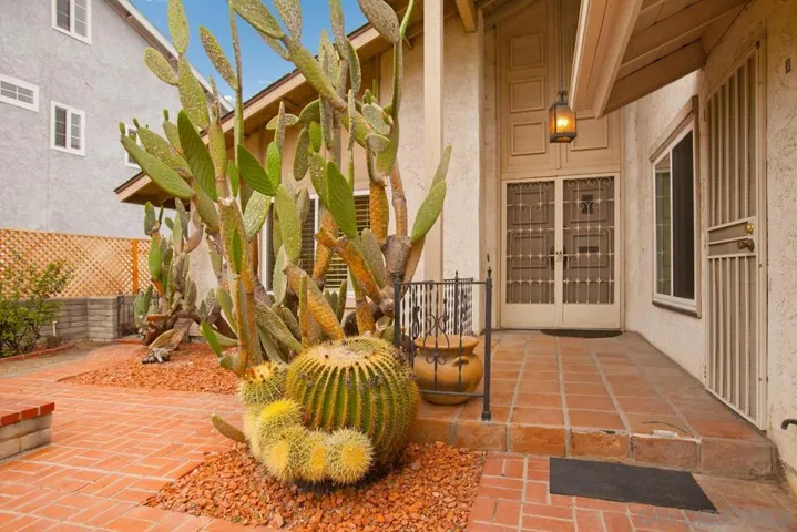 6056 Camino Largo, San Diego, California 92120