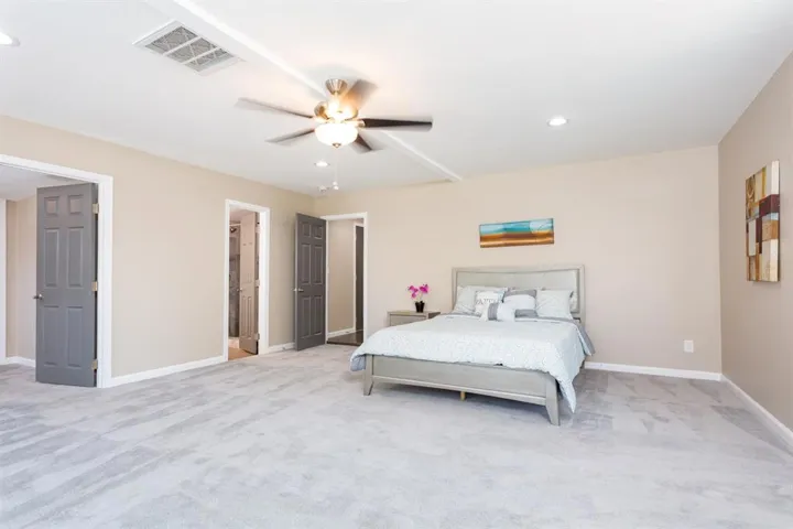 1556 Foothill Drive, Vista, California 92083