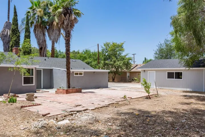 1556 Foothill Drive, Vista, California 92083