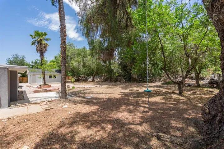 1556 Foothill Drive, Vista, California 92083
