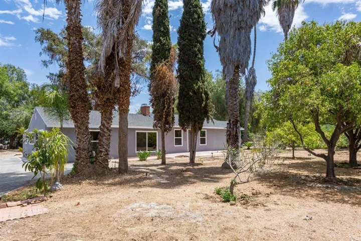 1556 Foothill Drive, Vista, California 92083