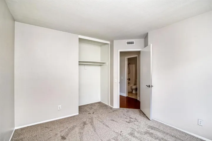 816 Sunningdale Drive, Oceanside, California 92057