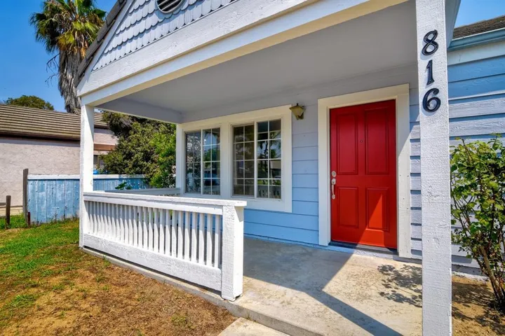 816 Sunningdale Drive, Oceanside, California 92057