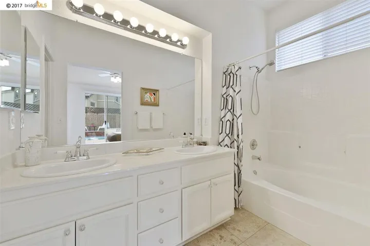 826 Hollowbrook Dr, Brentwood, California 94513