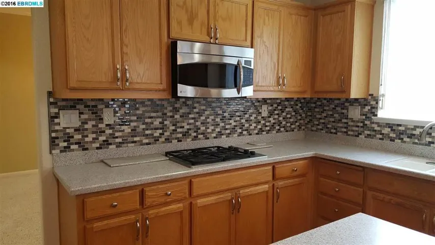 11 Pinenut Ct, Oakley, California 94561