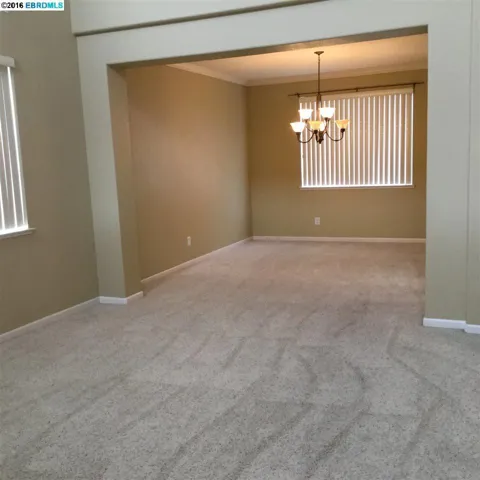 11 Pinenut Ct, Oakley, California 94561