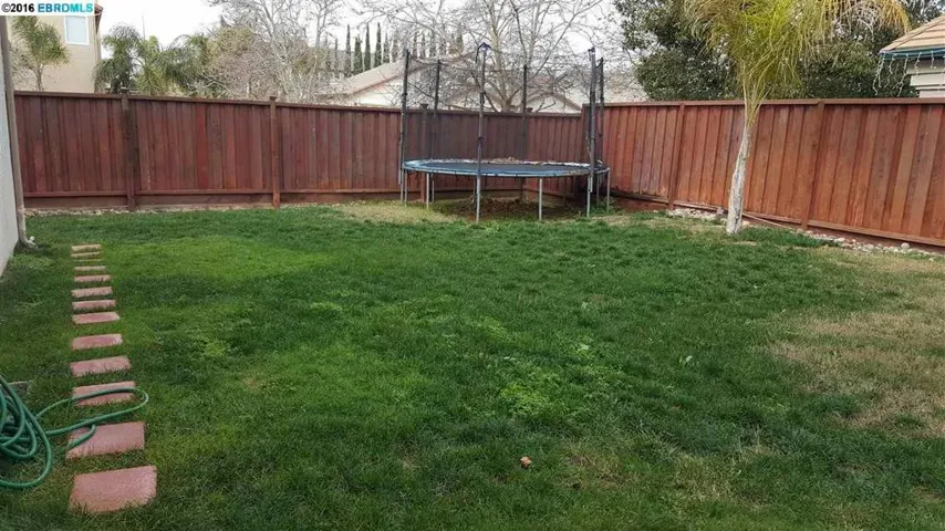 11 Pinenut Ct, Oakley, California 94561