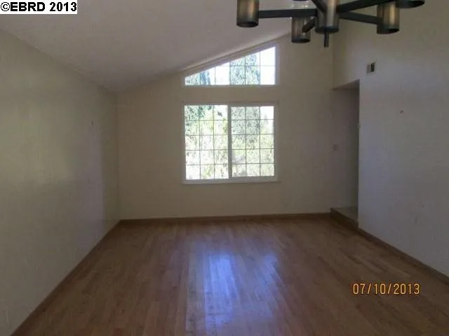 130 Cottonwood Ct, Hercules, California 94547-1101