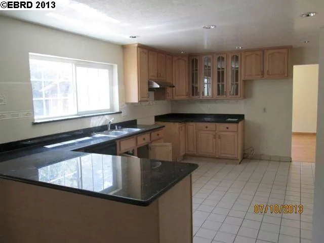 130 Cottonwood Ct, Hercules, California 94547-1101