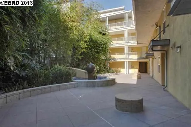 3090 Glascock Street 301, Oakland, California 94601