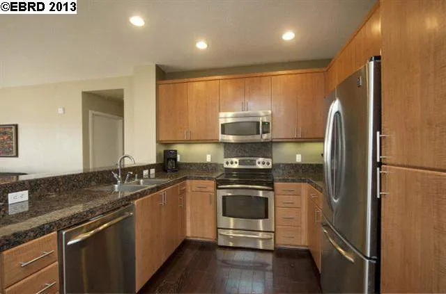 3090 Glascock Street 301, Oakland, California 94601