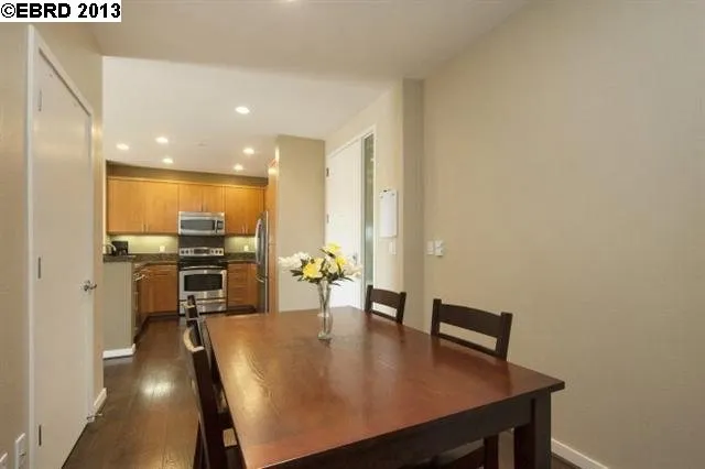 3090 Glascock Street 301, Oakland, California 94601