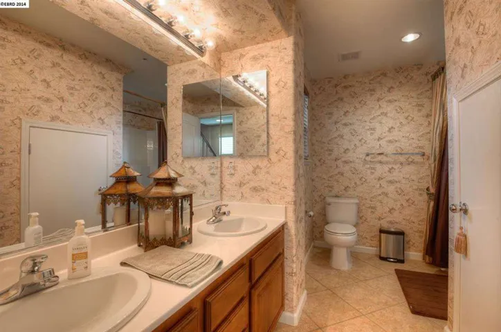 942 Oxford Ln, Brentwood, California 94513-1574