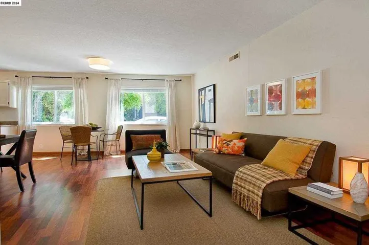 6211 Telegraph Ave 3, Oakland, California 94609-1365