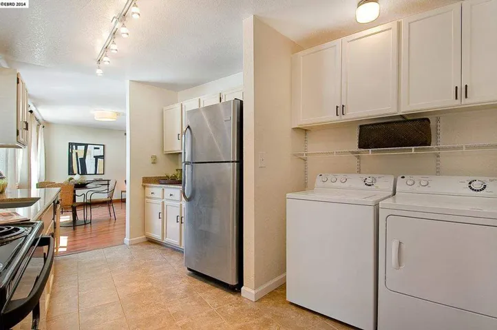 6211 Telegraph Ave 3, Oakland, California 94609-1365