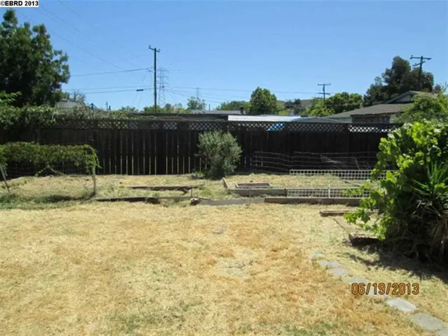 4207 Valley Ave, Martinez, California 94553-1441