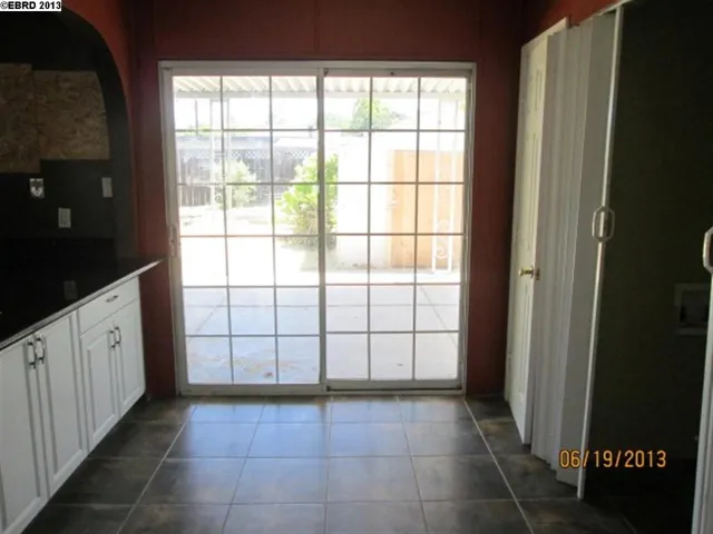 4207 Valley Ave, Martinez, California 94553-1441