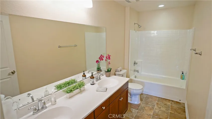 27117 Aspen Place, Canyon Country, California 91387