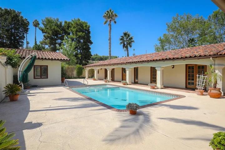 7130 Via De Maya, Rancho Santa Fe, California 92067