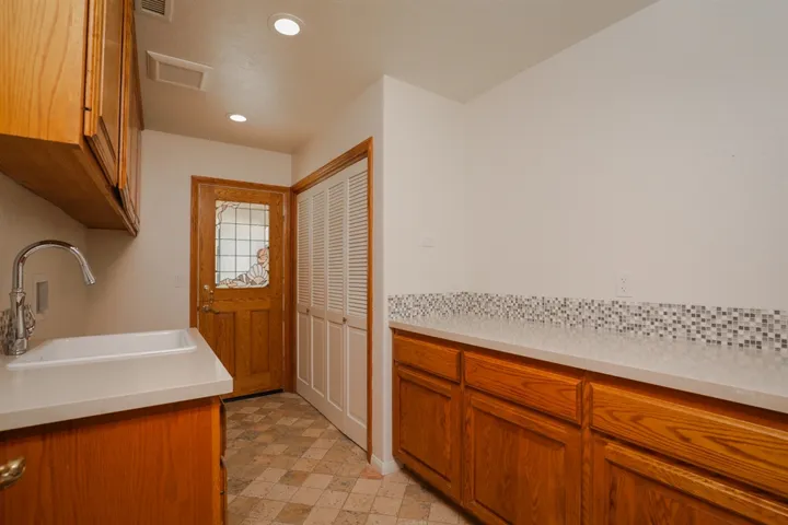 7130 Via De Maya, Rancho Santa Fe, California 92067