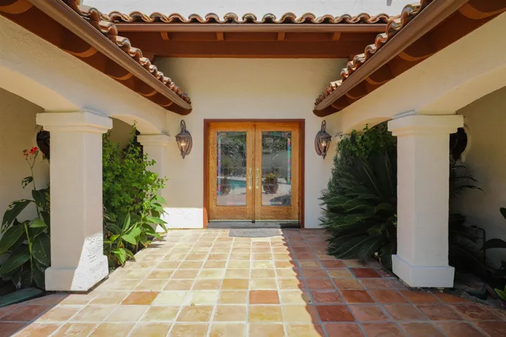 7130 Via De Maya, Rancho Santa Fe, California 92067