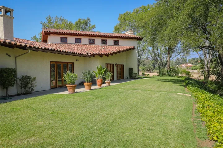 7130 Via De Maya, Rancho Santa Fe, California 92067