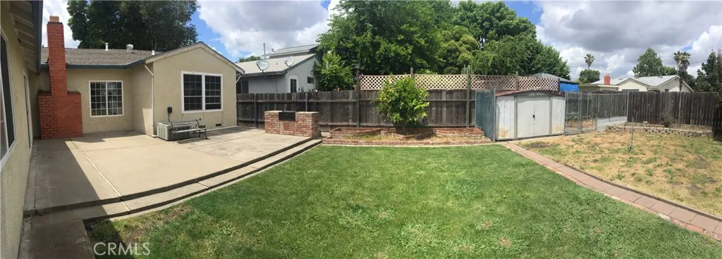 Huge Yard for Gardening, Pool or Accessory Dwelling Unit (check with the County for permitting).