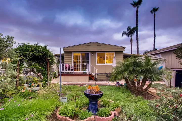 2750 Wheatstone St. 104, San Diego, California 92111