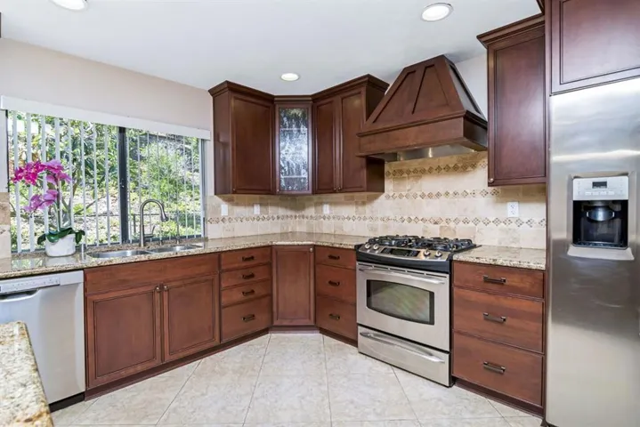 11756 Springside Rd, San Diego, California 92128
