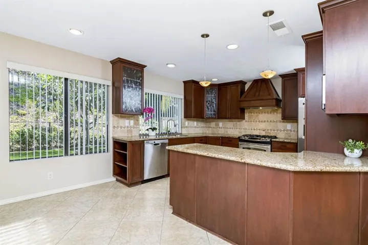 11756 Springside Rd, San Diego, California 92128