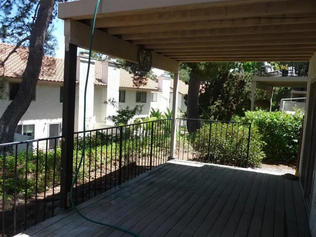 3074 Corte Trabuco, Carlsbad, California 92009