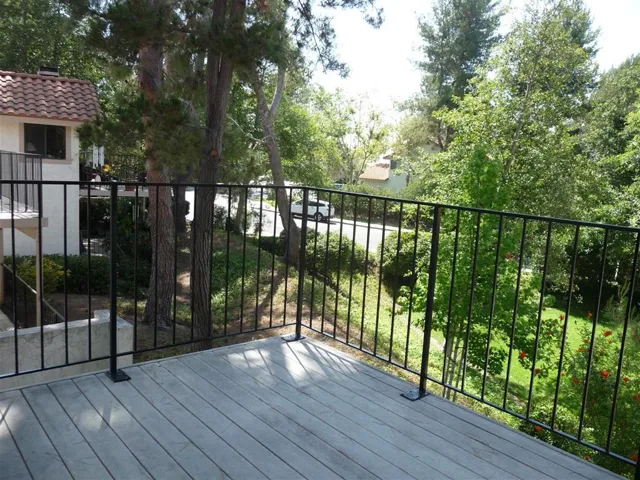 3074 Corte Trabuco, Carlsbad, California 92009