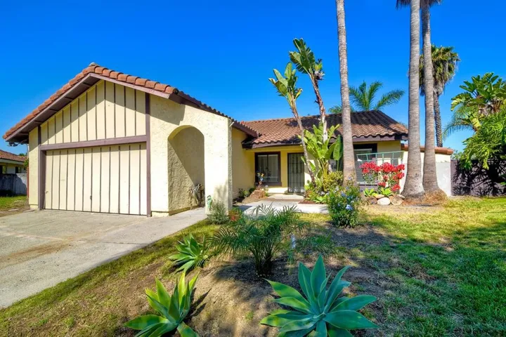 3468 Sitio Baya, Carlsbad, California 92009