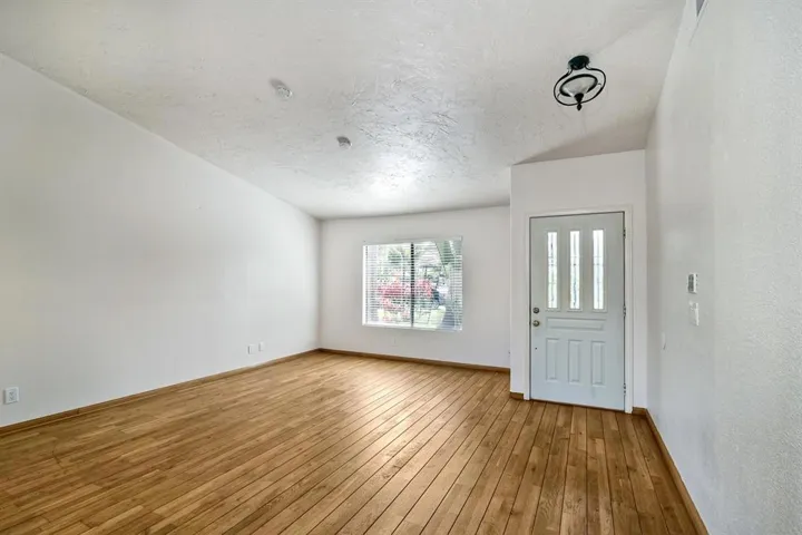 3468 Sitio Baya, Carlsbad, California 92009