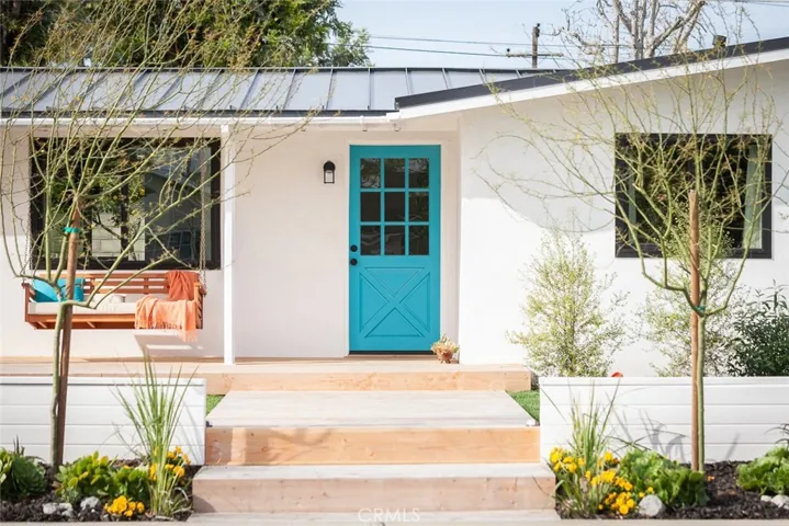 271 Camellia Lane, Costa Mesa, California 92627