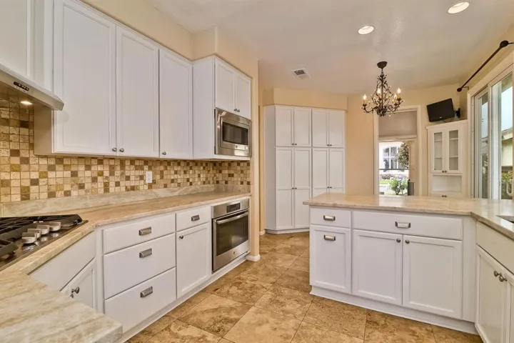 1861 Amalfi Dr, Encinitas, California 92024
