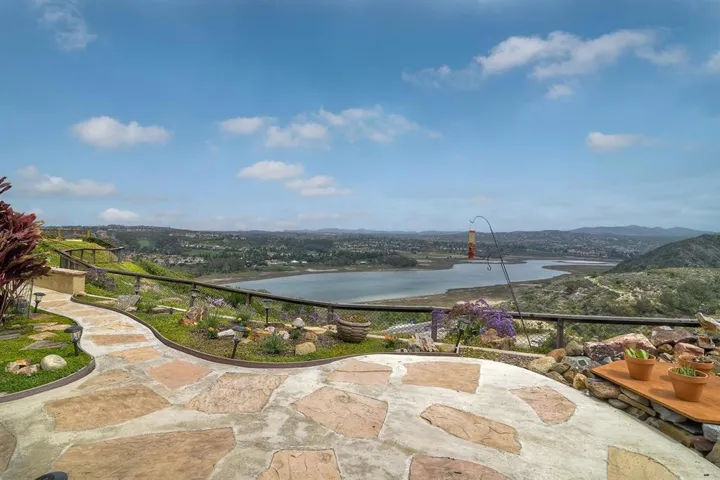 1861 Amalfi Dr, Encinitas, California 92024