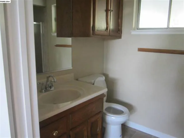 34 Barrie Ct, Pittsburg, California 94565-6042