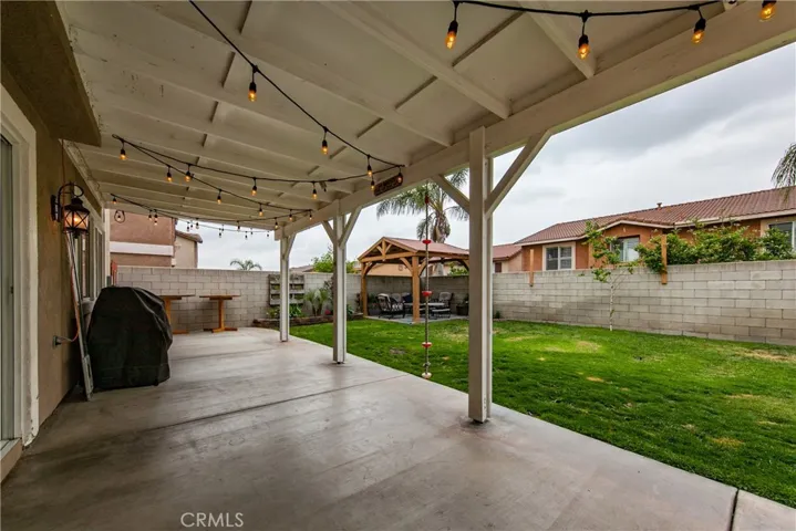 7188 Plum Tree Place, Fontana, California 92336