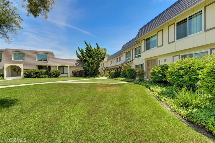 9712 Paseo De Oro, Cypress, California 90630