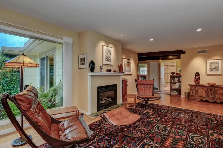 1825 Cedar Street, San Carlos, California 94070