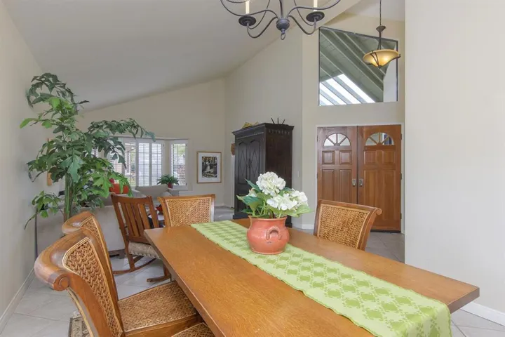 1011 Monterey Vista Way, Encinitas, California 92024