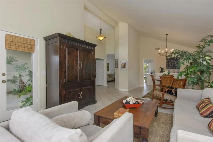1011 Monterey Vista Way, Encinitas, California 92024